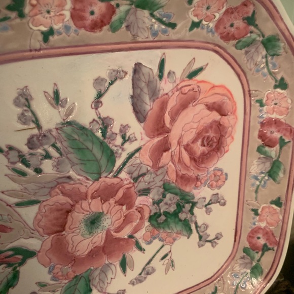 Decorative Square-shaped Ceramic Plate with Roses - Picture 2 of 5